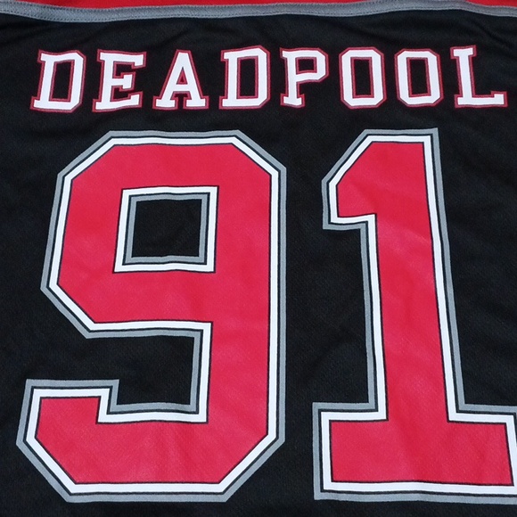 NWT Marvel Deadpool Red, Black and Gray Long Sleeve Hockey Style Jersey - Picture 4 of 8